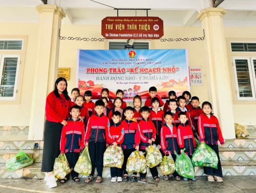 LIÊN ĐỘI TRƯỜNG TH&THCS KỲ HOA Triển khai phong trào “ Kế hoạch nhỏ ” Phong trào “ Uống nước nhớ nguồn - Đền ơn đáp nghĩa”