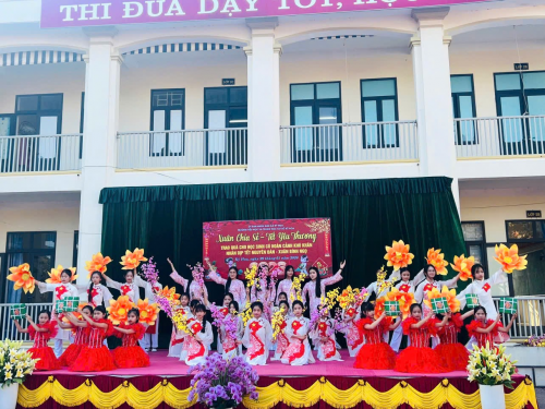 TRƯỜNG TH&THCS KỲ HOA Tổ chức chương trình “ Xuân chia sẻ - Tết yêu thương” Trao quà cho học sinh có hoàn cảnh khó khăn nhân dịp  tết Nguyên đán Bính Ngọ năm 2026