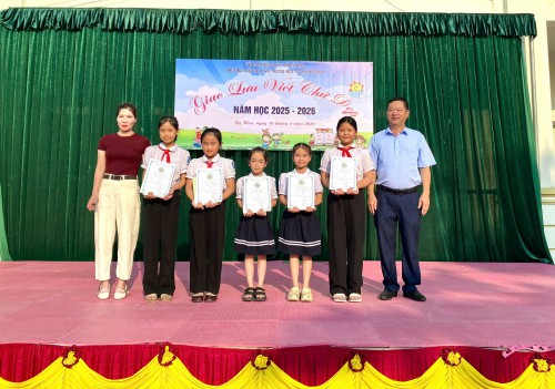 TRƯỜNG TH&THCS KỲ HOA TỔ CHỨC THÀNH CÔNG HỘI THI “VIẾT CHỮ ĐẸP” NĂM HỌC 2025-2026