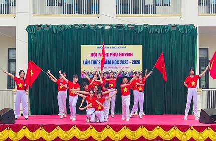 TRƯỜNG TH&THCS KỲ HOA Tổ chức Hội nghị phụ huynh học sinh lần 2, năm học 2025 - 2026